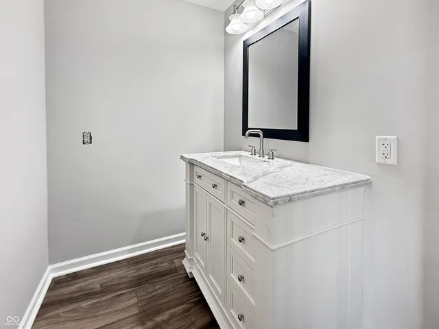 $1,950 | 5325 West Smith Valley Road, Greenwood, IN 46142