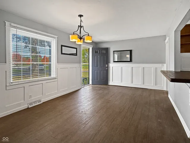 $1,950 | 5325 West Smith Valley Road, Greenwood, IN 46142