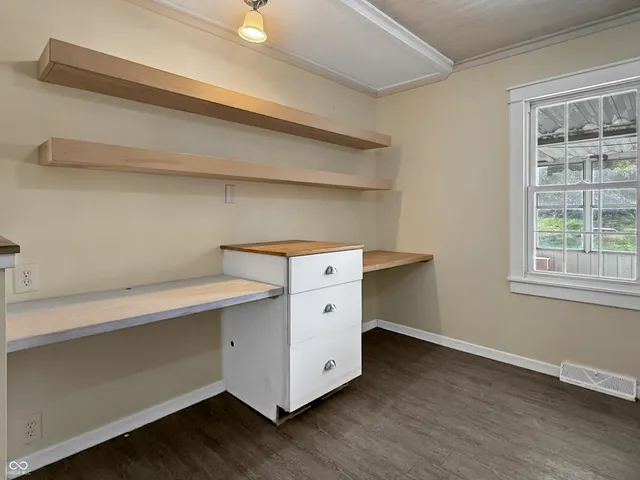 $1,950 | 5325 West Smith Valley Road, Greenwood, IN 46142