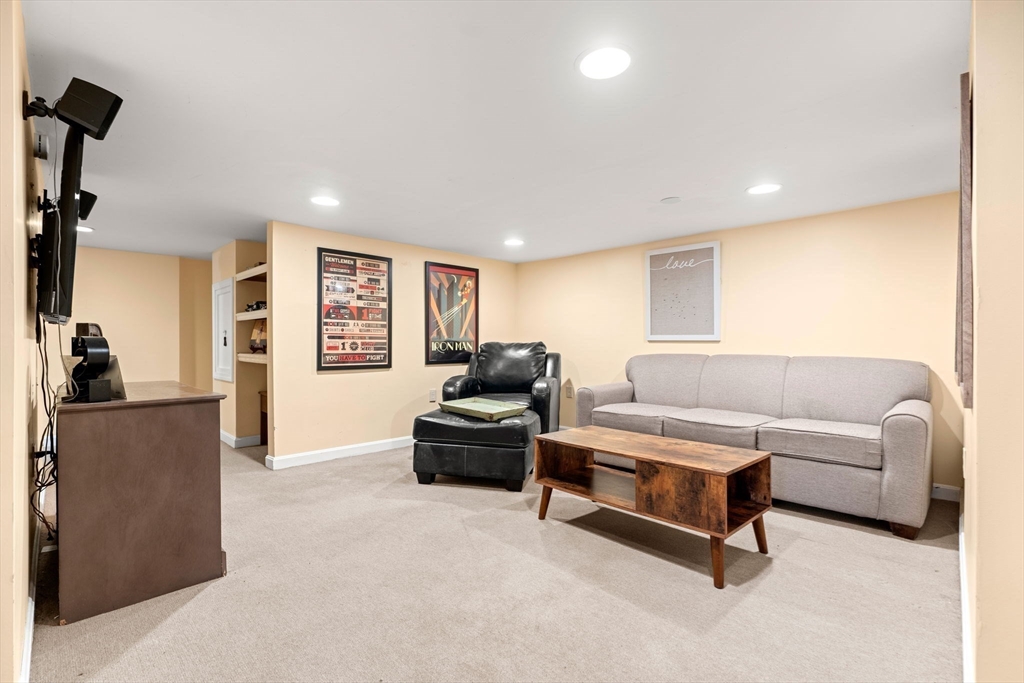 126 Wilmington Road Burlington, MA 01803 - Photo 23 of 37 Gallery Image 23