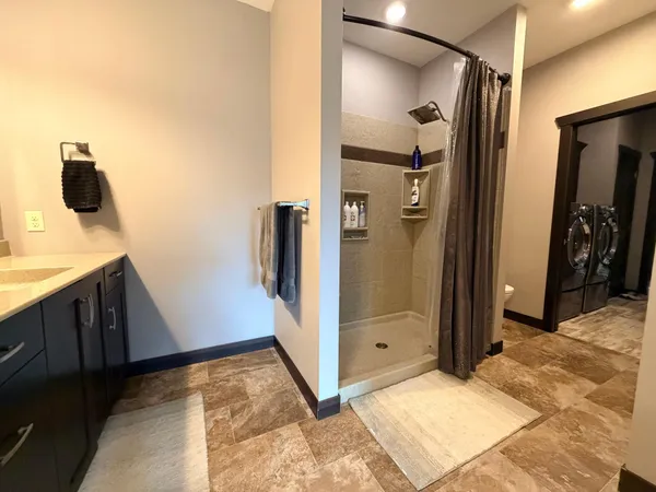 $530,000 | 1781 Donavon Drive, Worthington, MN 56187