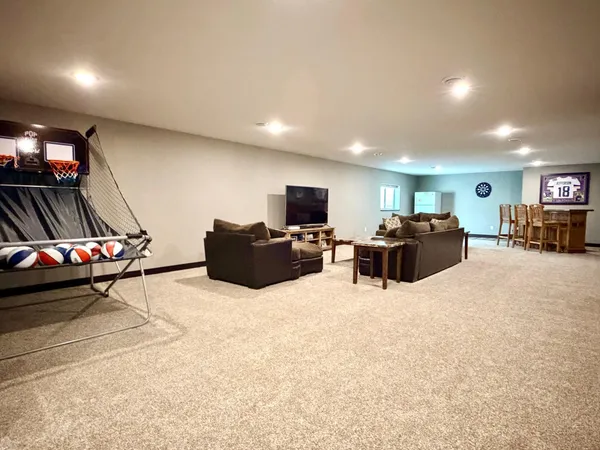 $530,000 | 1781 Donavon Drive, Worthington, MN 56187