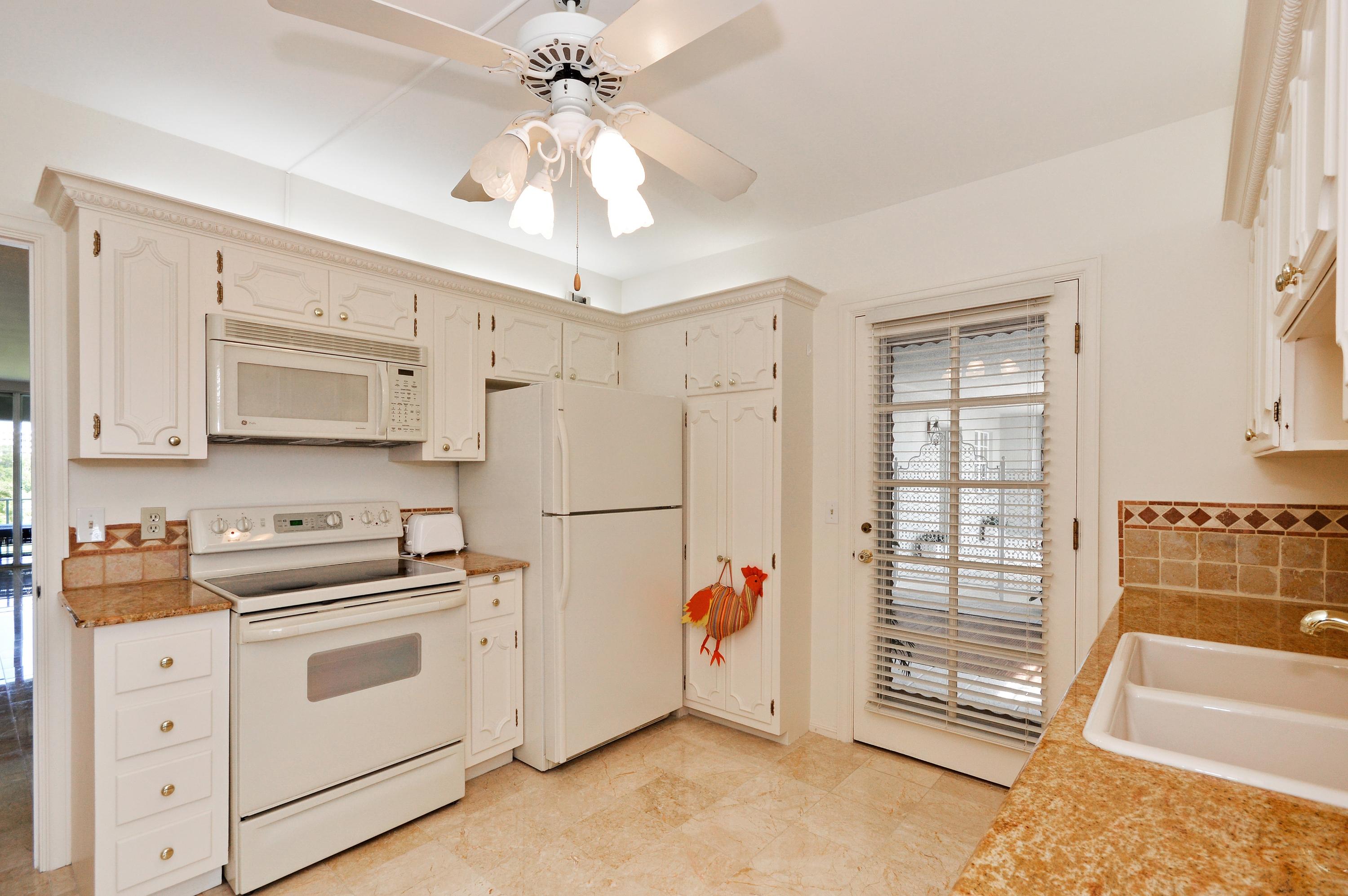 Kitchen2