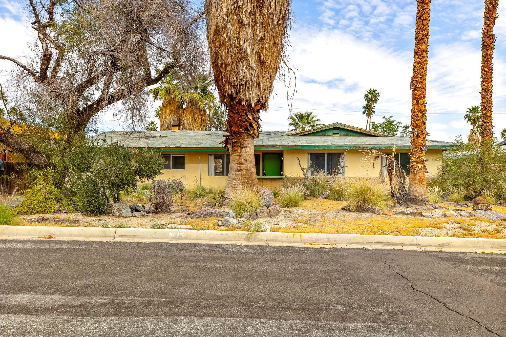 68620 Nightingale Road Cathedral City, CA 92234 - Photo 1 of 48 3-web-or-mls-Nightingale003