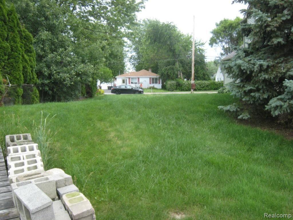 0 Pointe Gibraltar, MI 48173 - Photo 2 of 6