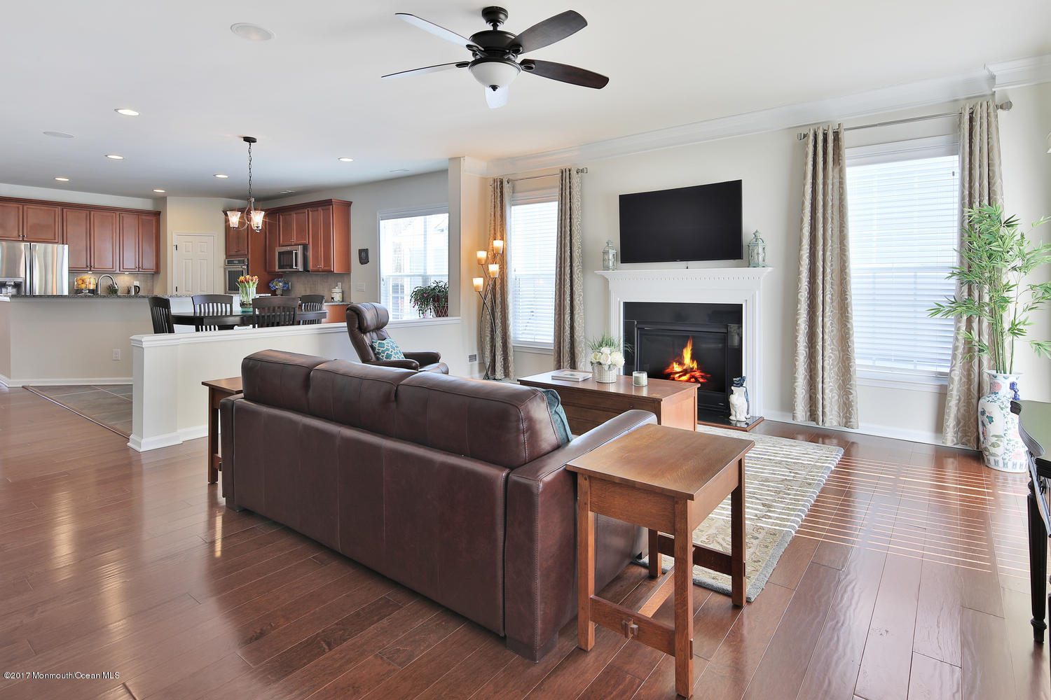 108 West Renaissance Boulevard Farmingdale, NJ 07727 - Photo 22 of 45 Great room