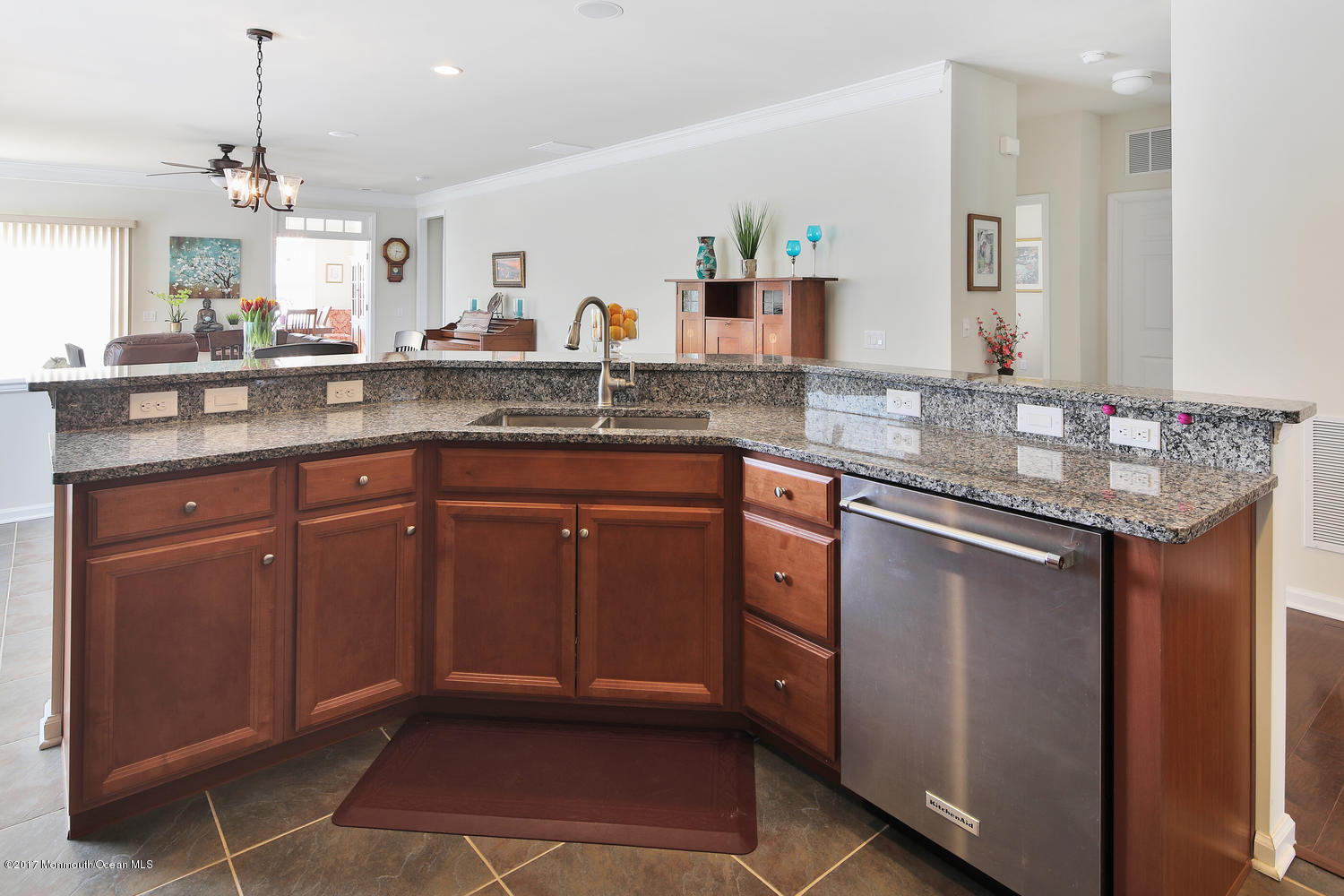 108 West Renaissance Boulevard Farmingdale, NJ 07727 - Photo 6 of 45 Kitchen