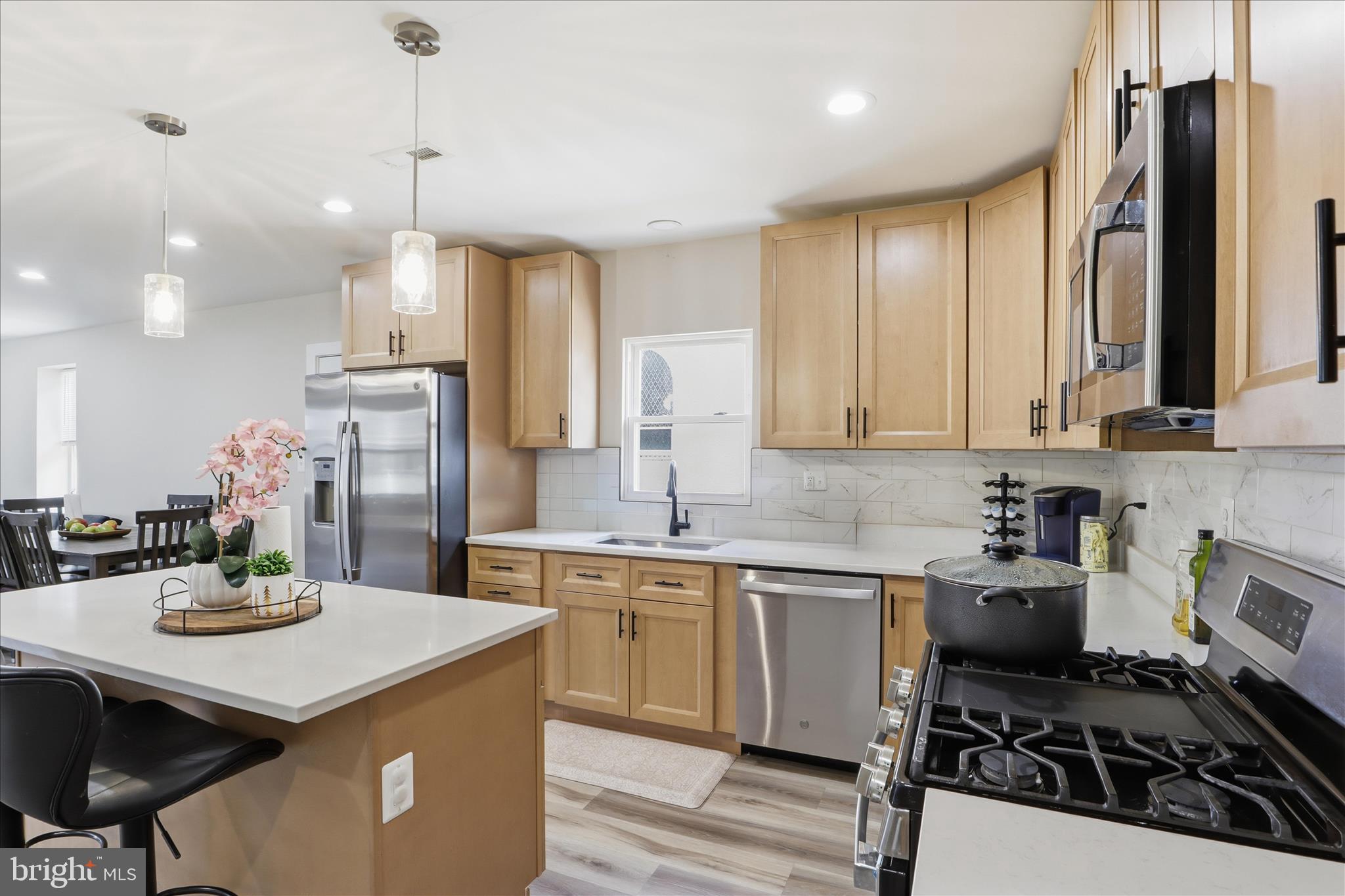 214 Oakwood Road Dundalk, MD 21222 - Photo 12 of 42