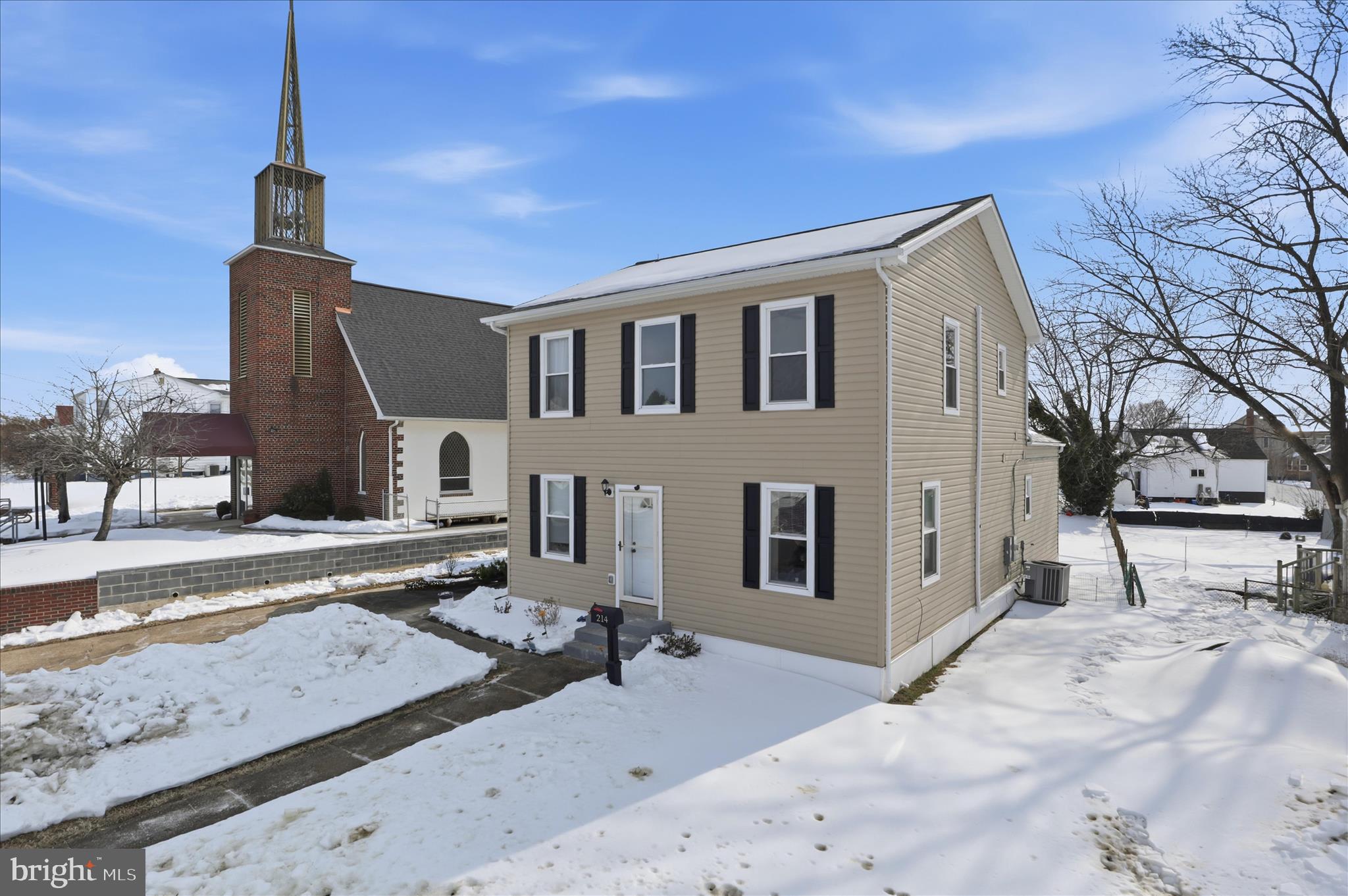 214 Oakwood Road Dundalk, MD 21222 - Photo 5 of 42