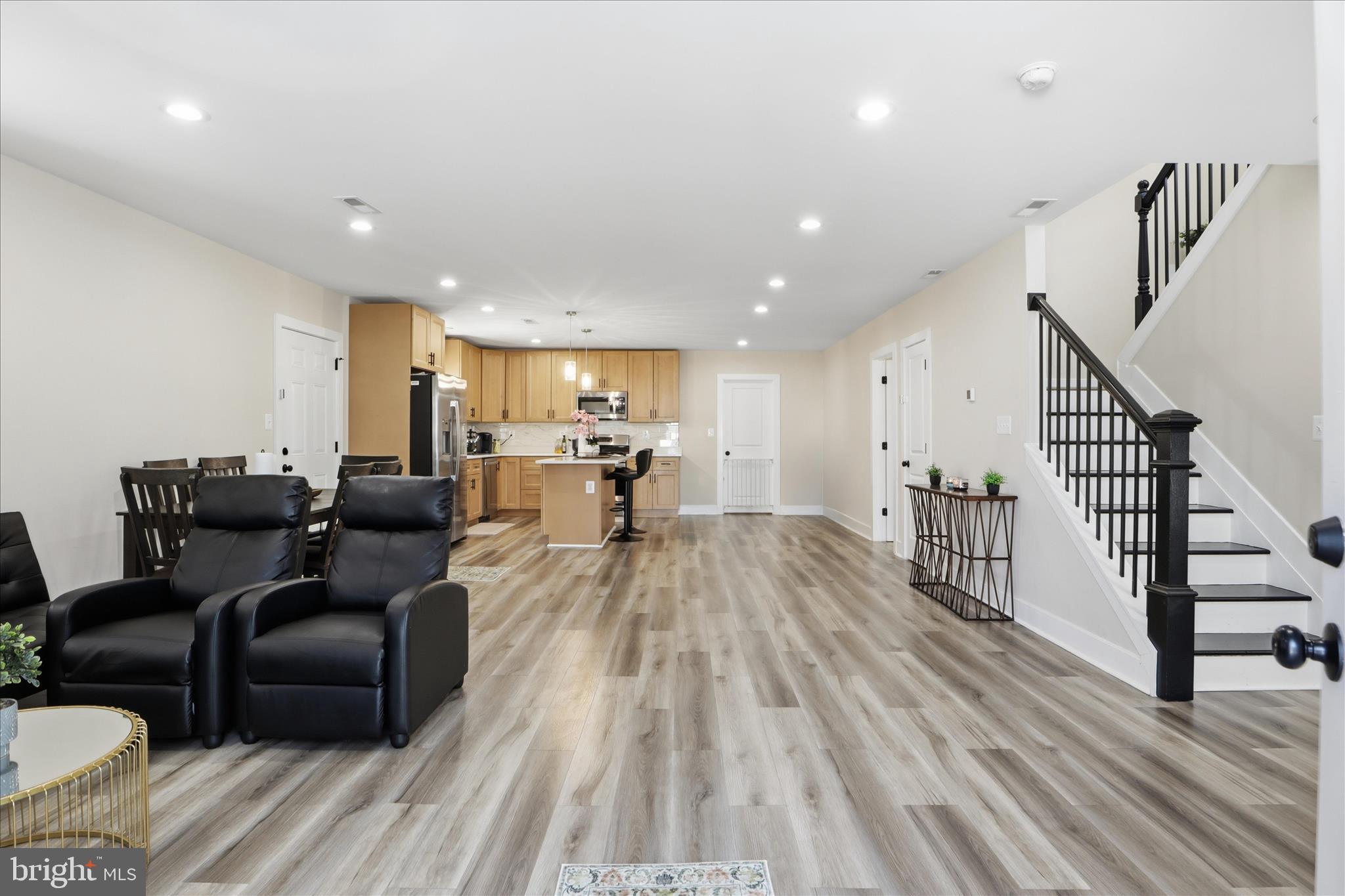 214 Oakwood Road Dundalk, MD 21222 - Photo 6 of 42