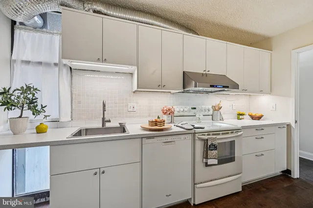 $185,000 | 2303 Bayleaf Court, Baltimore, MD 21209