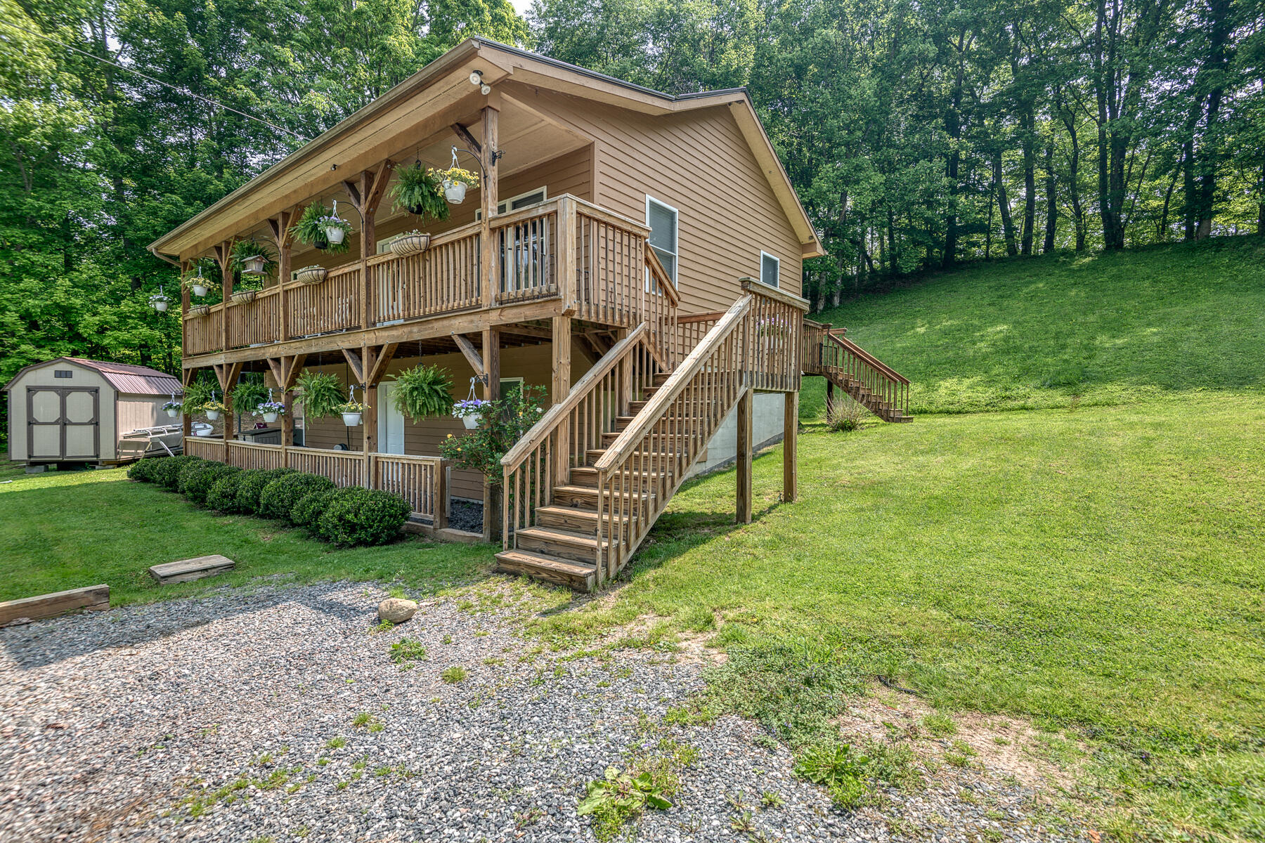 795 Ragan Road Trade, TN 37691 - Photo 2 of 37 795 Ragan Rd 2