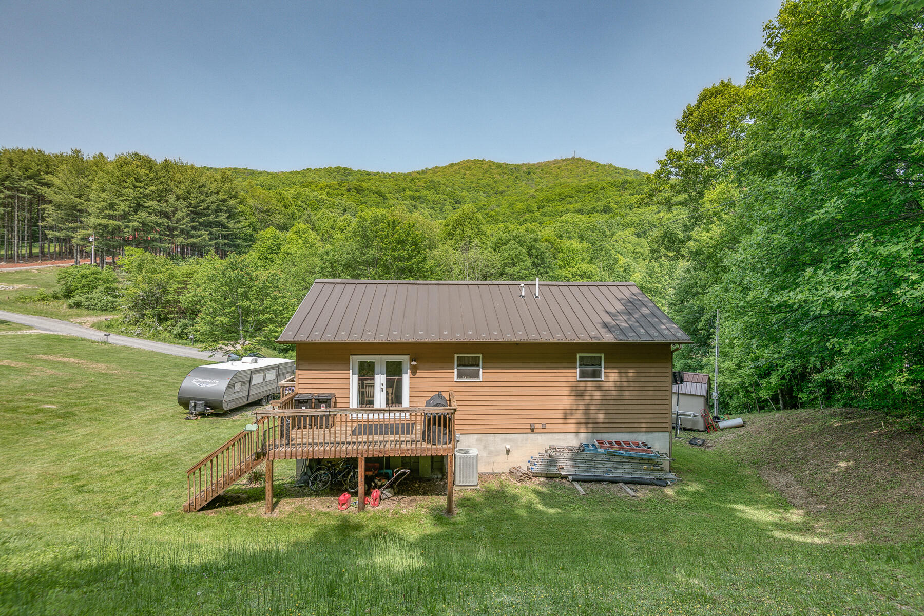 795 Ragan Road Trade, TN 37691 - Photo 5 of 37 795 Ragan Rd 5