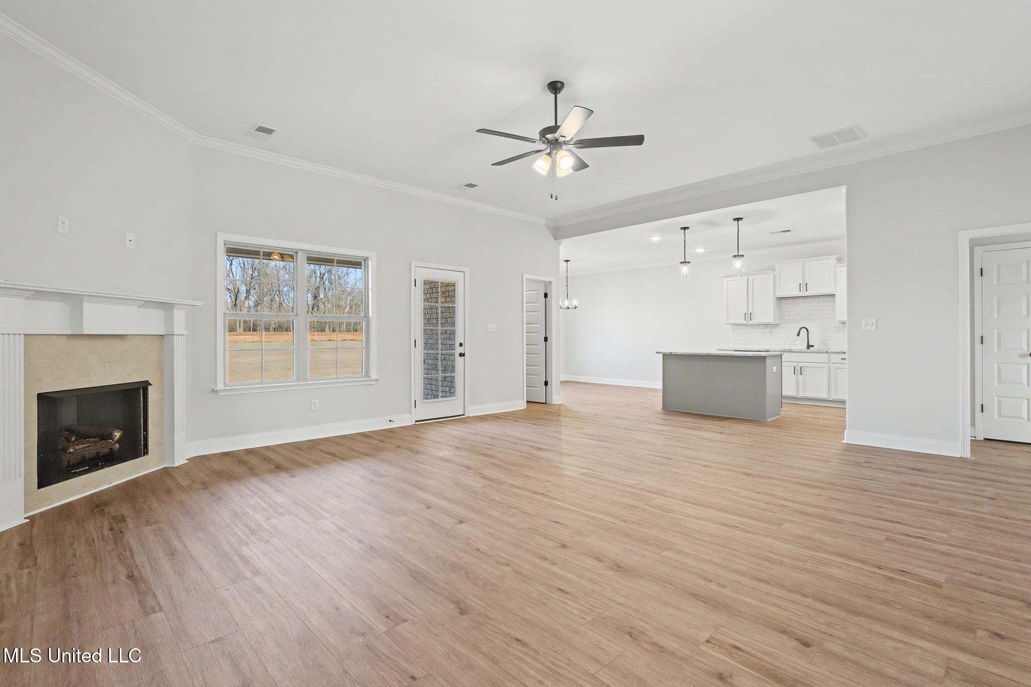 2521 Scott Mdws Lane Hernando, MS 38632 - Photo 6 of 32 6-web-or-mls-2521 Scott-05