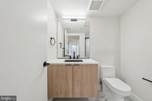 $2,500 | 2134 Wisconsin Avenue Northwest, Unit 1, Washington, DC 20007