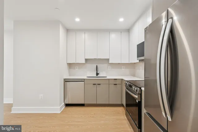 $2,500 | 2134 Wisconsin Avenue Northwest, Unit 1, Washington, DC 20007