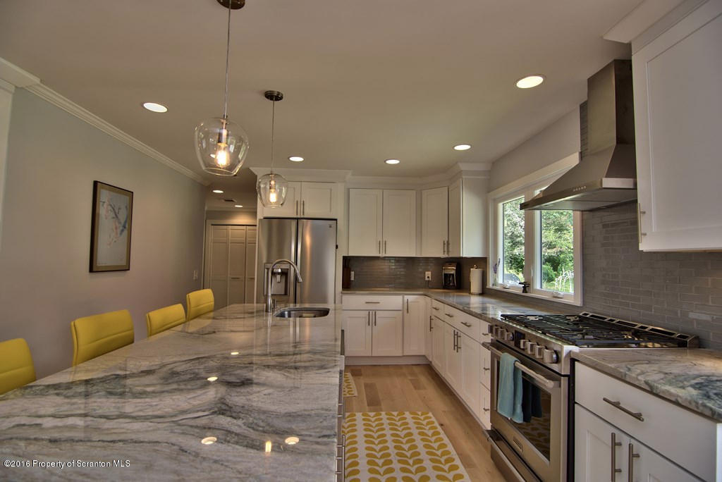 104 Overlook Road Clarks Summit, PA 18411 - Photo 7 of 72 Gallery Image 7