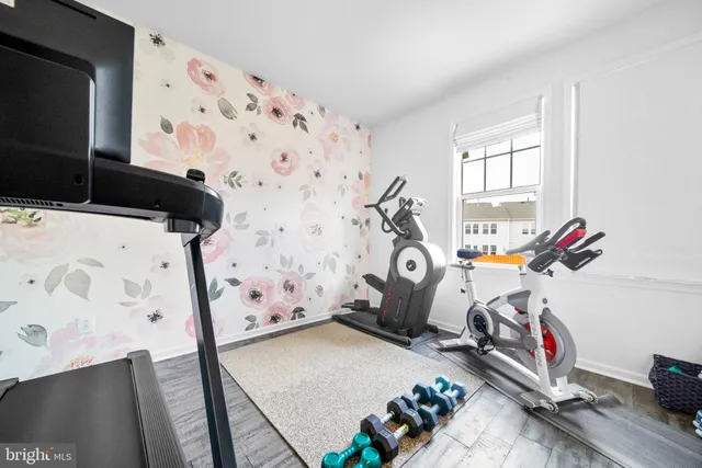 a view of a water fountain in front of a building