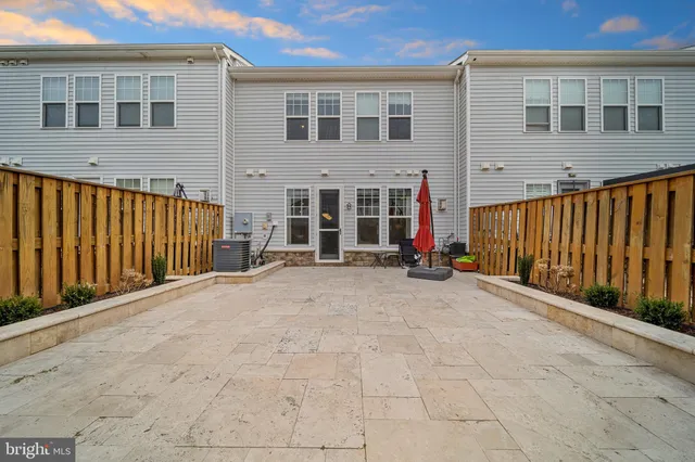a car parked in front of a building