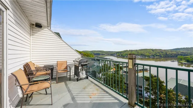 $295,000 | 75 Cedar Heights Lane, Unit 4D, Camdenton, MO 65020