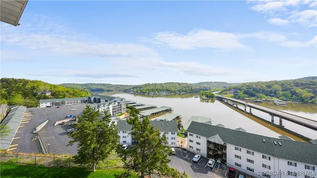 $295,000 | 75 Cedar Heights Lane, Unit 4D, Camdenton, MO 65020