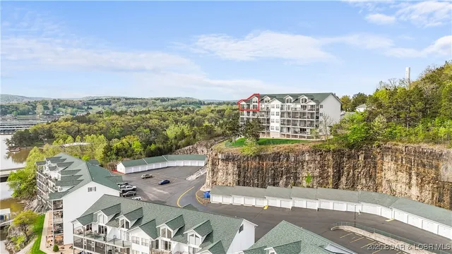 $295,000 | 75 Cedar Heights Lane, Unit 4D, Camdenton, MO 65020