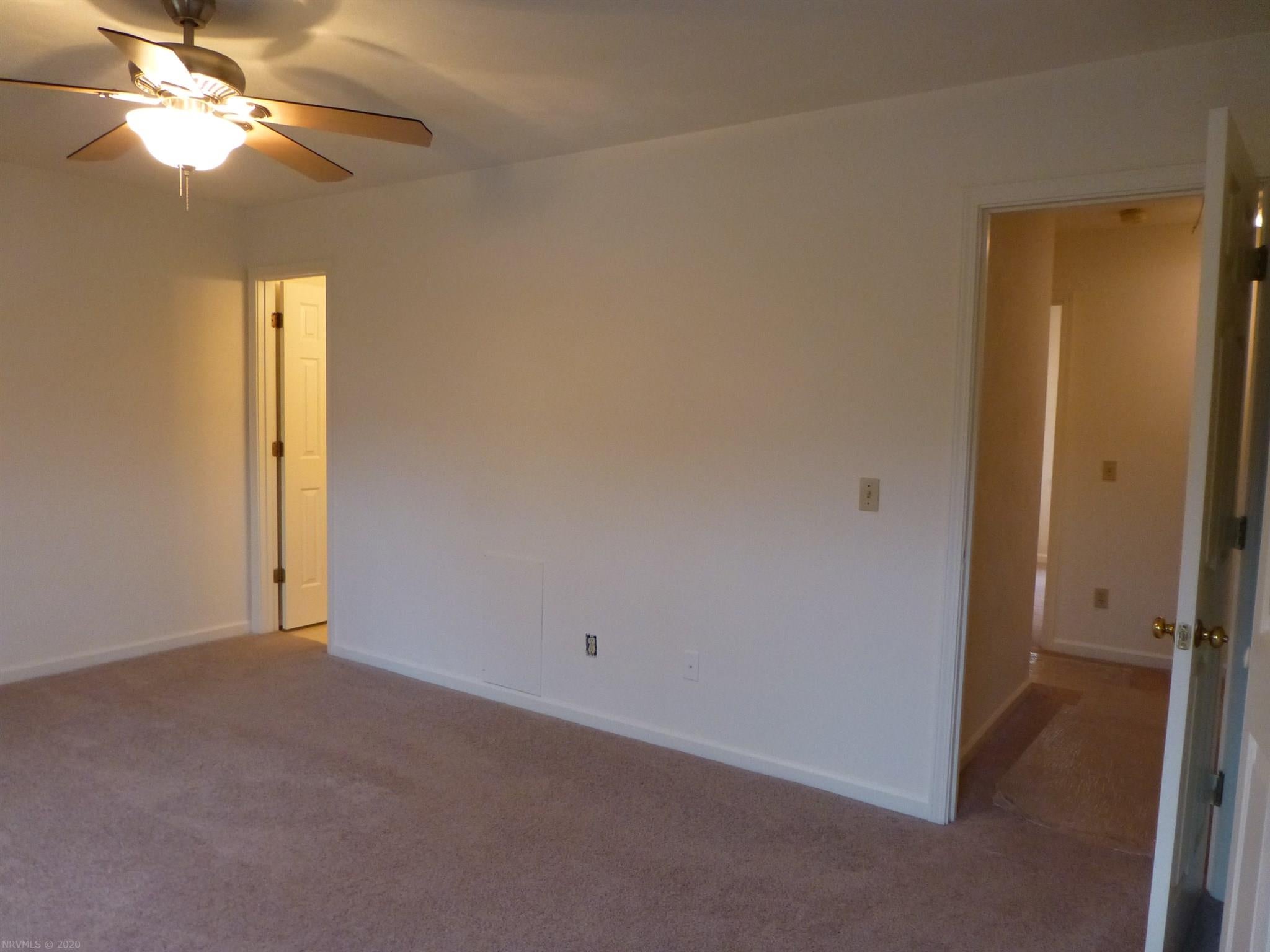 2410 Ridge Road Blacksburg, VA 24060 - Photo 20 of 31 Gallery Image 20