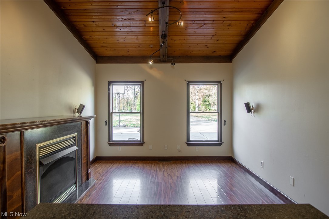 433 North Raccoon Road Youngstown, OH 44515 - Photo 12 of 29 Gallery Image 12