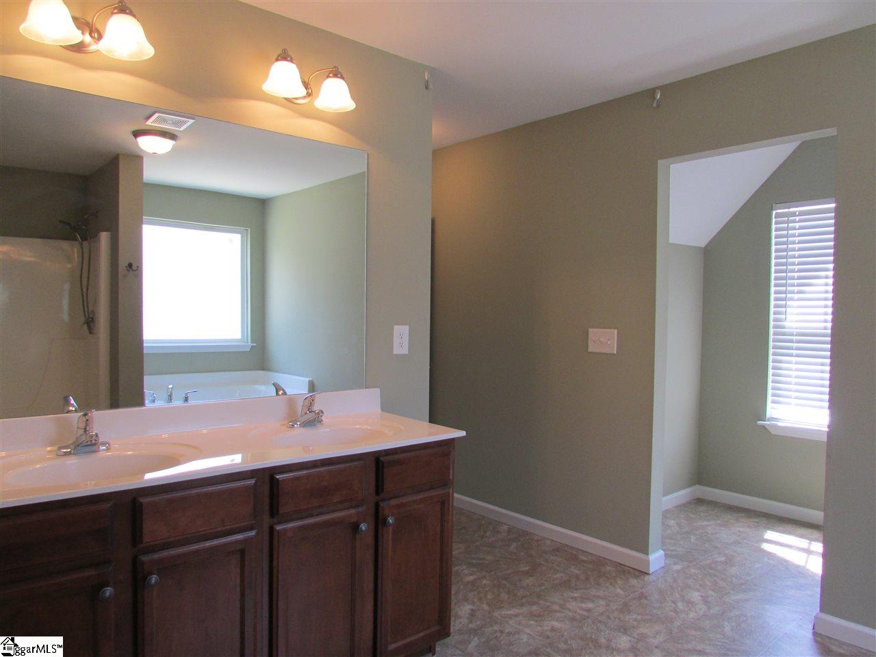 228 Fledgling Way Easley, SC 29642 - Photo 9 of 19 Gallery Image 9