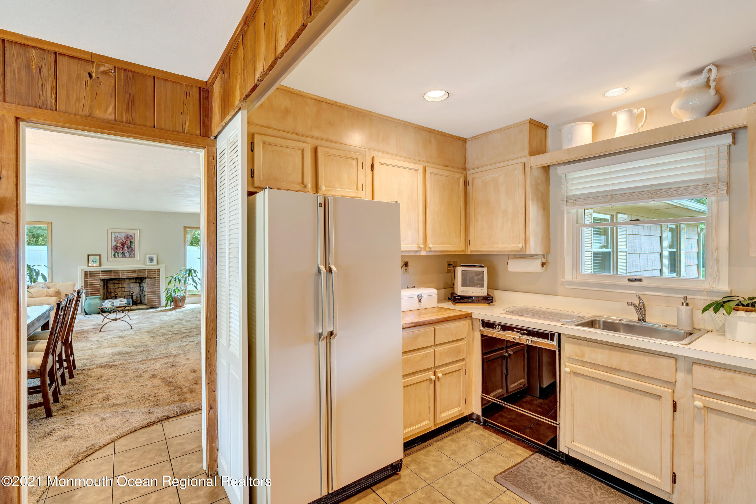 13 Edgewood Road Matawan, NJ 07747 - Photo 12 of 48 026_dsc08133_4_5_6_7