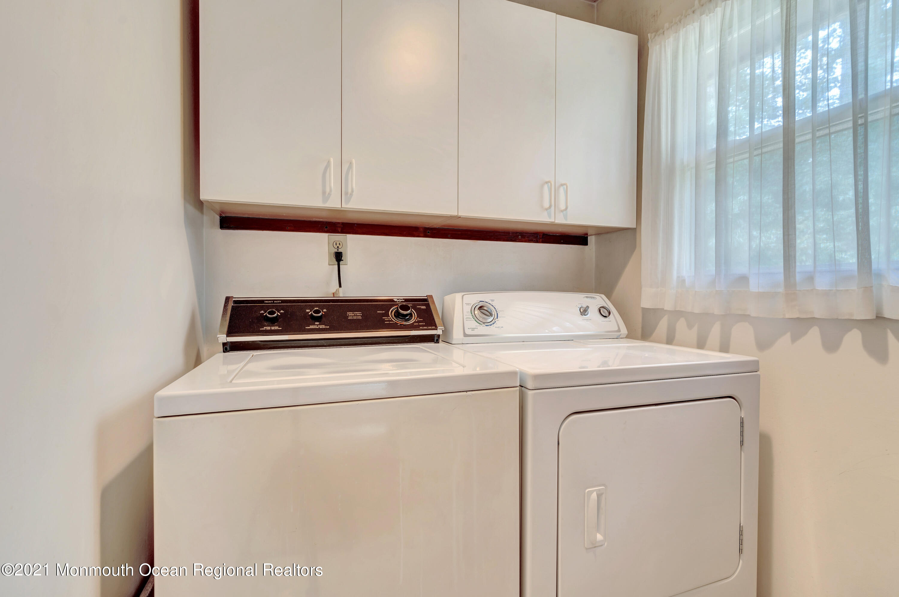 13 Edgewood Road Matawan, NJ 07747 - Photo 23 of 48 033_dsc08176_77_78_79_80