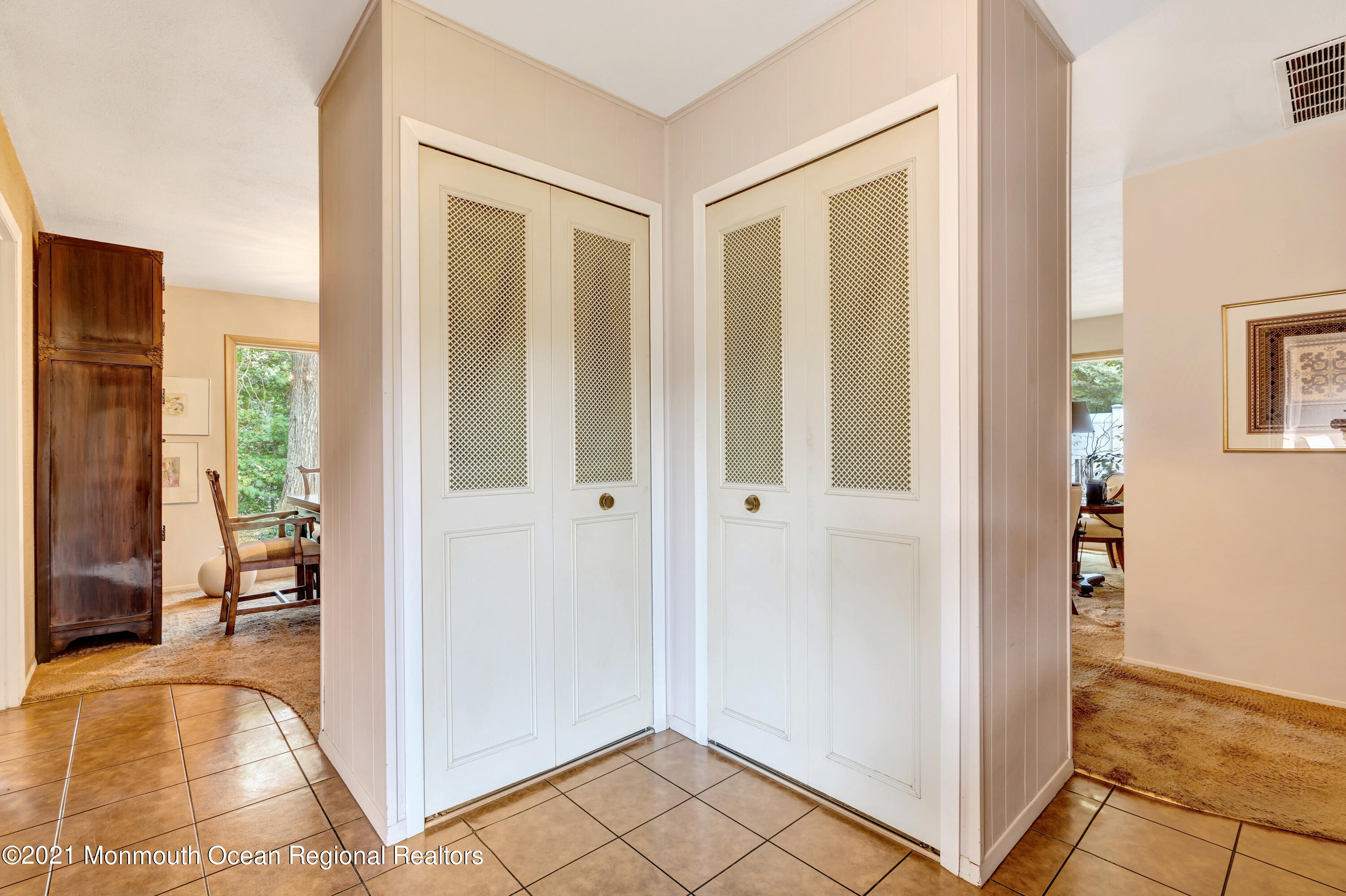 13 Edgewood Road Matawan, NJ 07747 - Photo 5 of 48 012_dsc07988_89_90_91_92