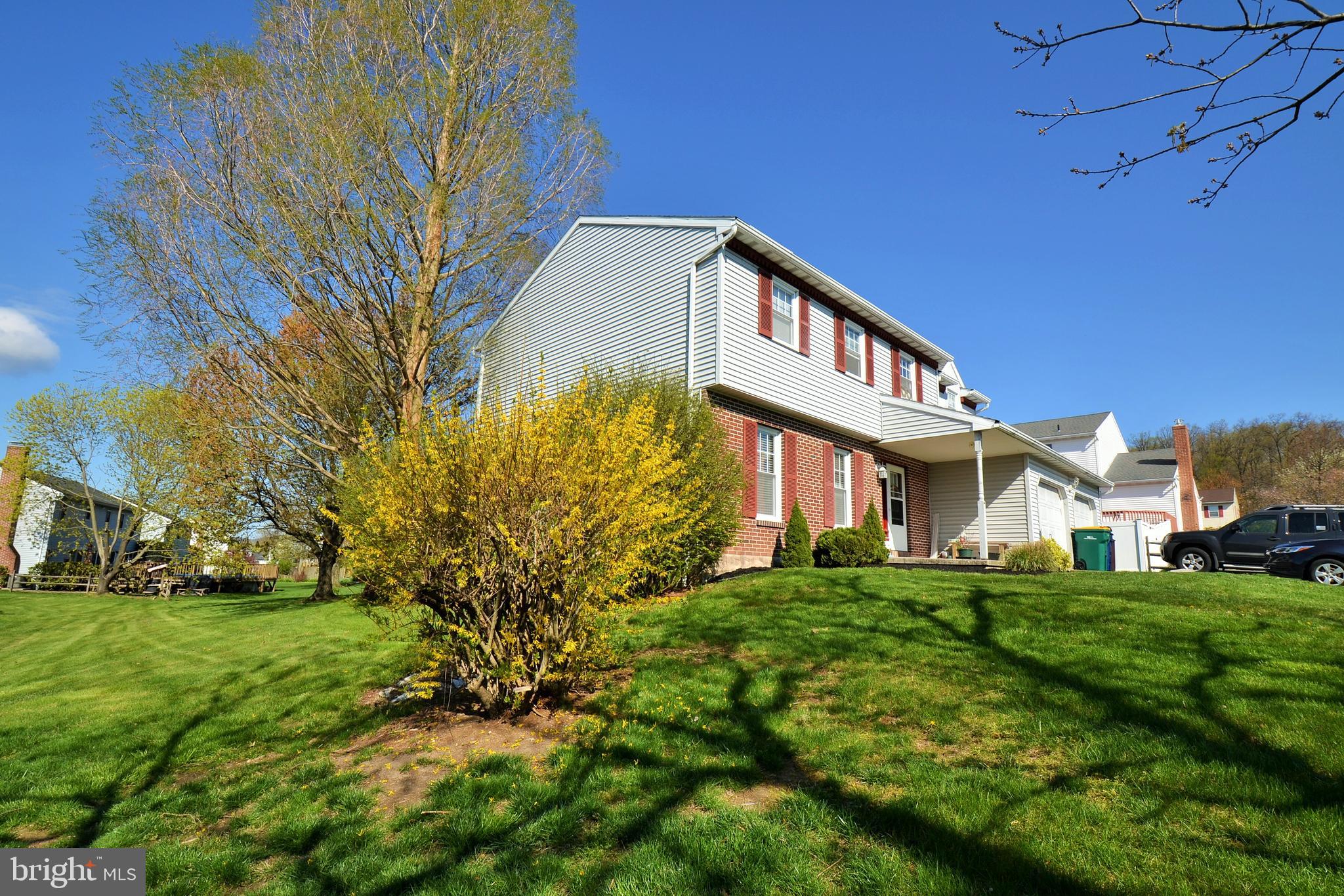 816 Bare Path Road Sinking Spring, PA 19608 - Photo 6 of 51