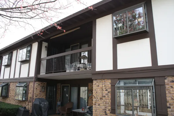 $369,900 | 538 Banyon Lane, Unit D, La Grange, IL 60525