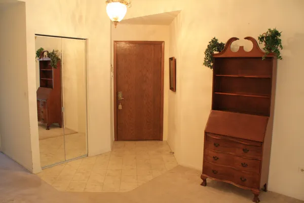 $369,900 | 538 Banyon Lane, Unit D, La Grange, IL 60525