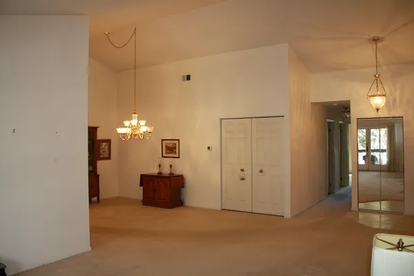 $369,900 | 538 Banyon Lane, Unit D, La Grange, IL 60525