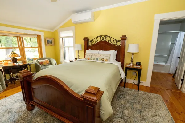 $2,999,999 | 100 Lower Bay Road, Sanbornton, NH 03269