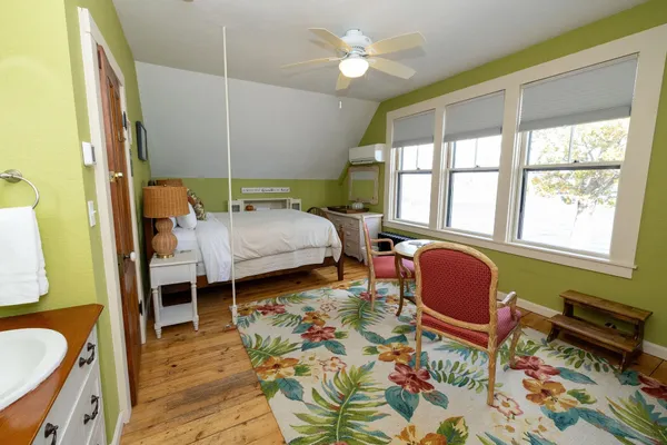 $2,999,999 | 100 Lower Bay Road, Sanbornton, NH 03269