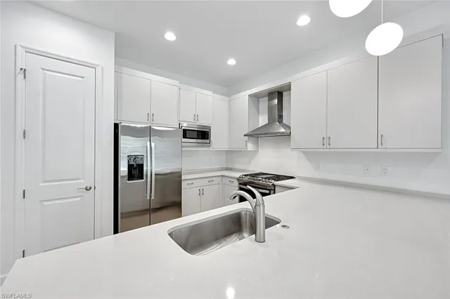 $649,999 | 20812 Thistle Leaf Lane, Estero, FL 33928