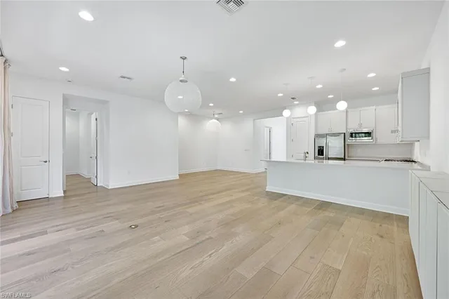 $649,999 | 20812 Thistle Leaf Lane, Estero, FL 33928