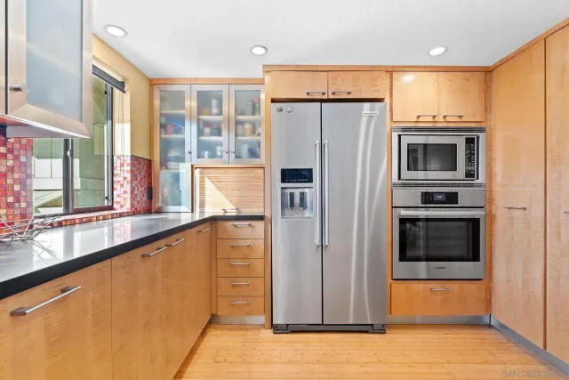 $1,989,000 | 7962 Caminito Del Cid, La Jolla, CA 92037