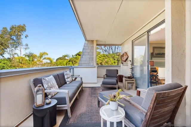 $1,989,000 | 7962 Caminito Del Cid, La Jolla, CA 92037