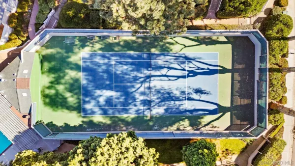 $1,679,000 | 7962 Caminito Del Cid, La Jolla, CA 92037