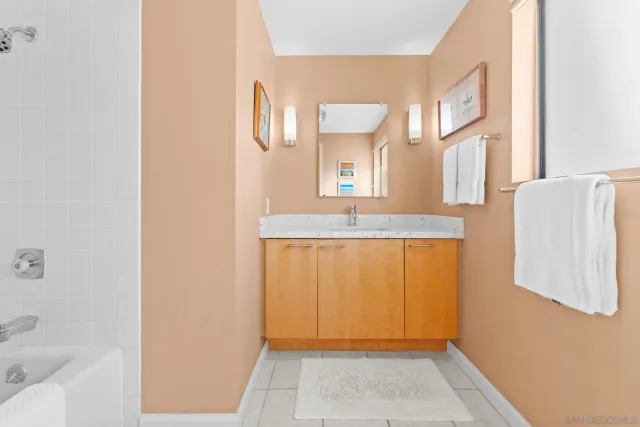 $1,989,000 | 7962 Caminito Del Cid, La Jolla, CA 92037