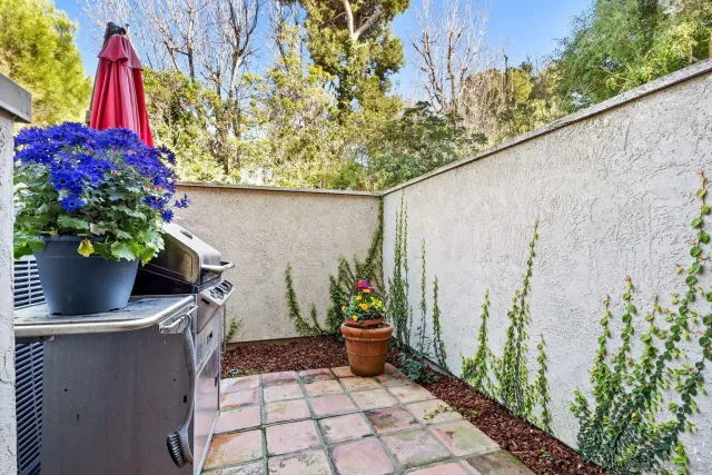 $1,989,000 | 7962 Caminito Del Cid, La Jolla, CA 92037