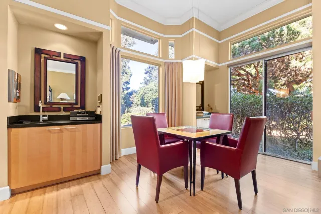 $1,989,000 | 7962 Caminito Del Cid, La Jolla, CA 92037