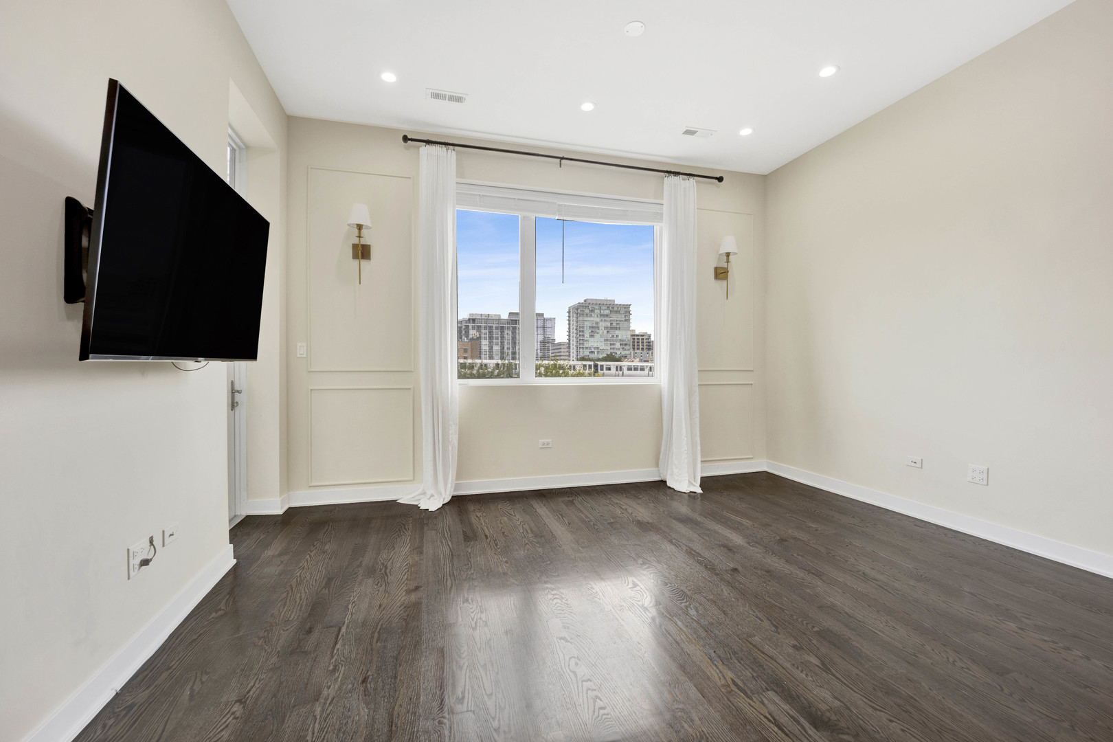 1802 South State Street, Unit 310 Chicago, IL 60616 - Photo 3 of 38