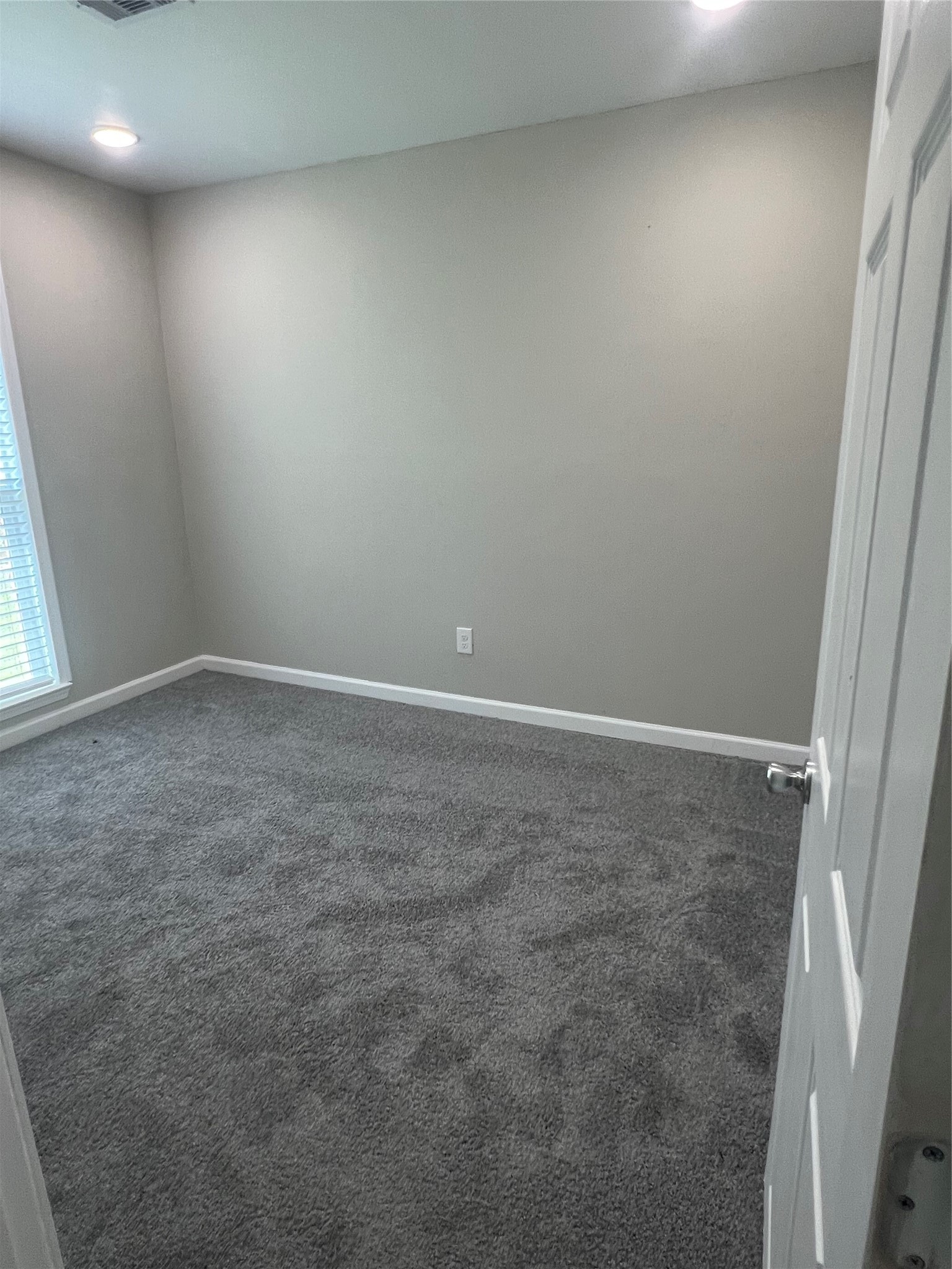 22418 East Shorewood Loop Houston, TX 77336 - Photo 11 of 20 a view of room and window