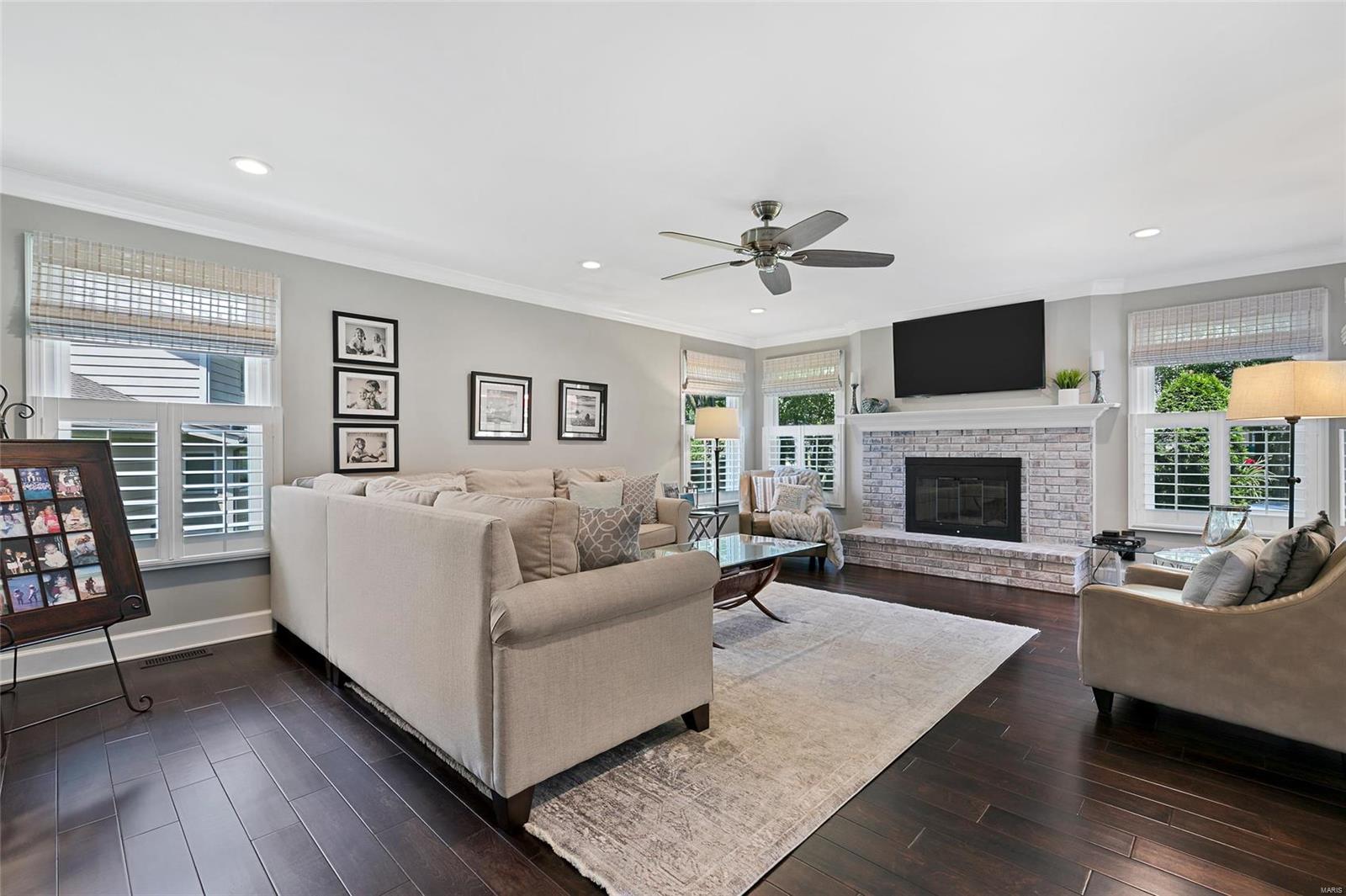 1724 Eldon Ridge Court Chesterfield, MO 63017 - Photo 9 of 51 Gallery Image 9