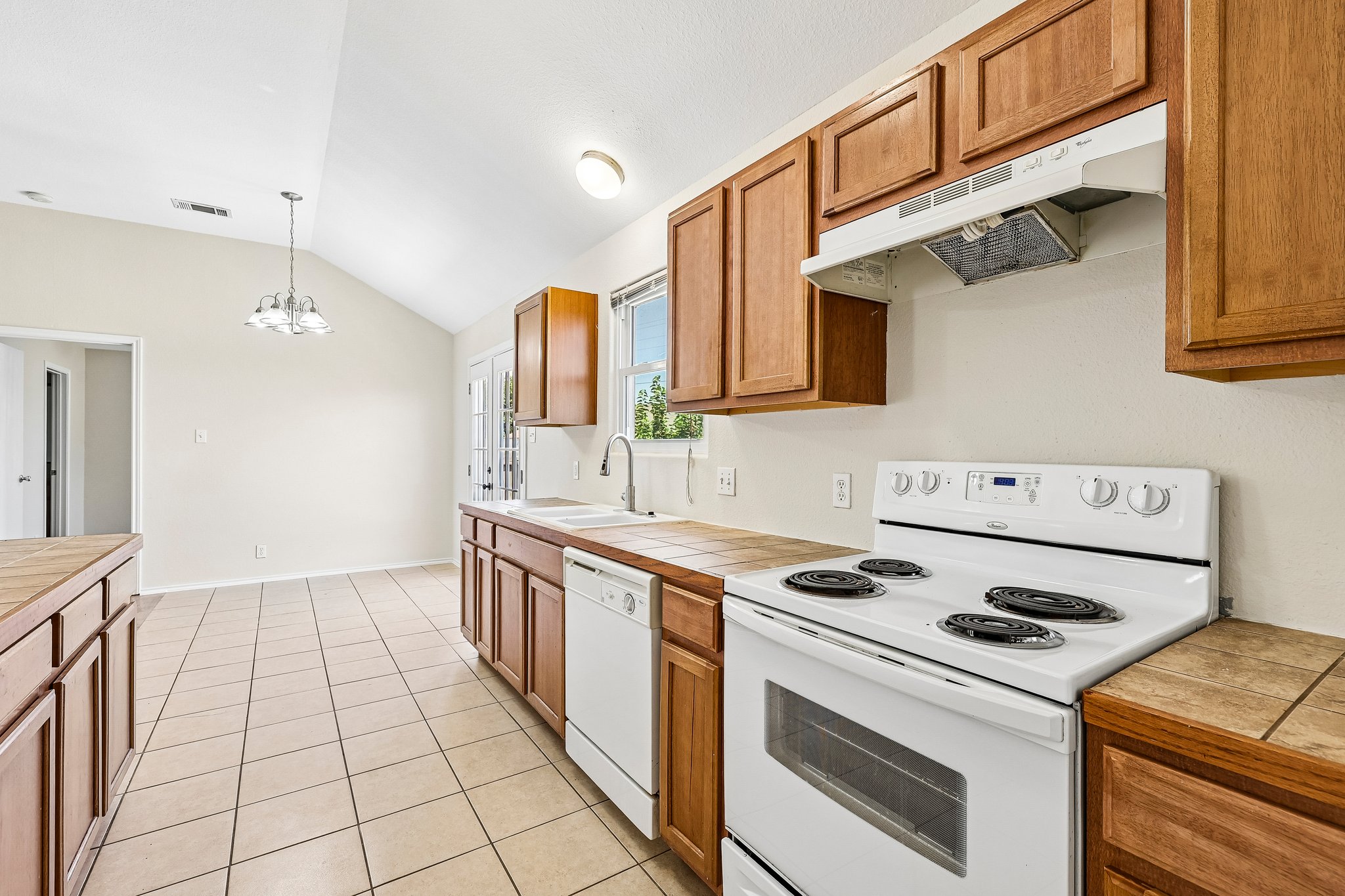 224 Copper Lane Jarrell, TX 76537 - Photo 17 of 34 Gallery Image 17